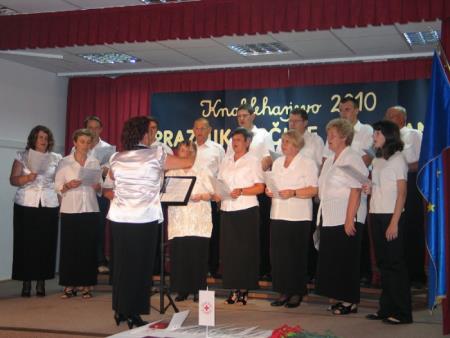 Škocjan poje in igra ter podelitev priznanj krvodajalecm 13